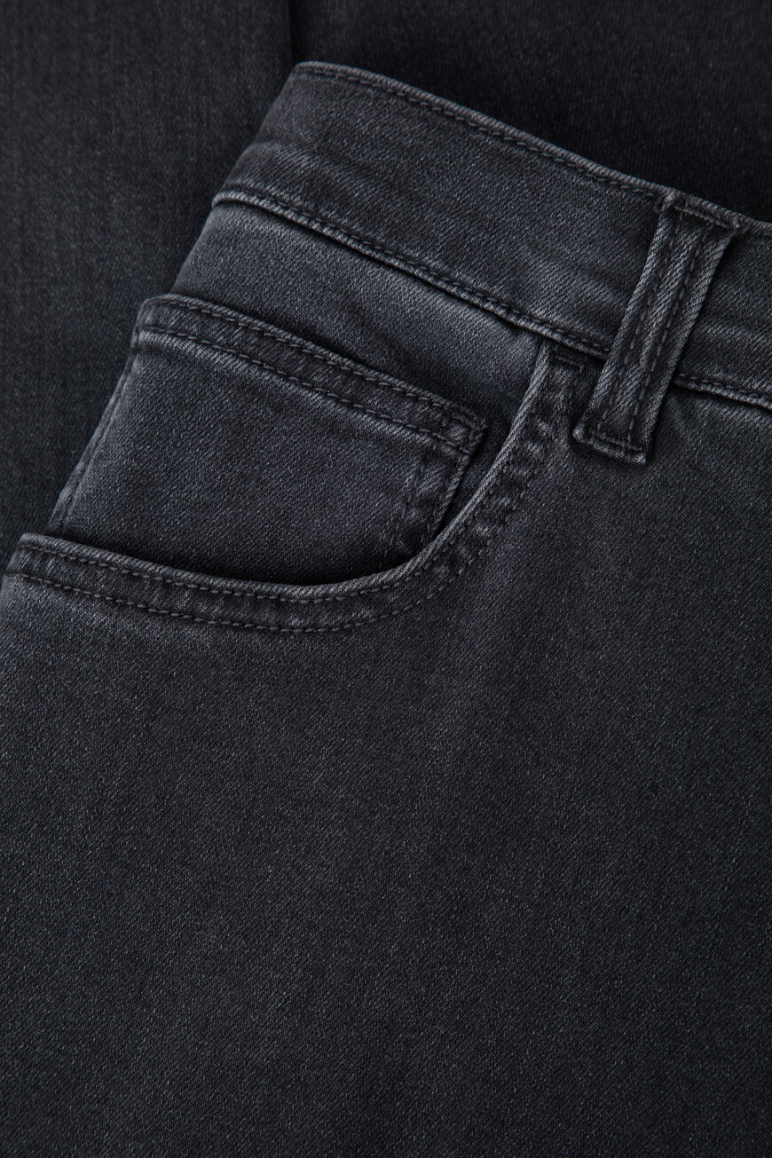 джинсы  MFT53B2080 RT21BK NEU0 на официальном сайте