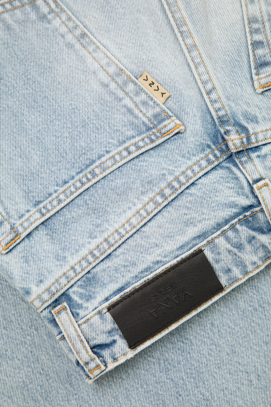 джинсы  YJ090101.0028.000560.00.23.(170-180+) на официальном сайте