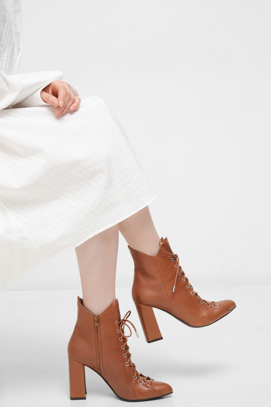 полусапоги  6-18-08-010-800 по акции