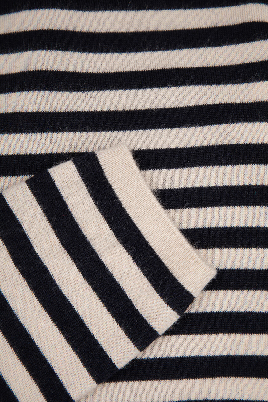 джемпер  PATRONI 2511361011 008 по распродаже