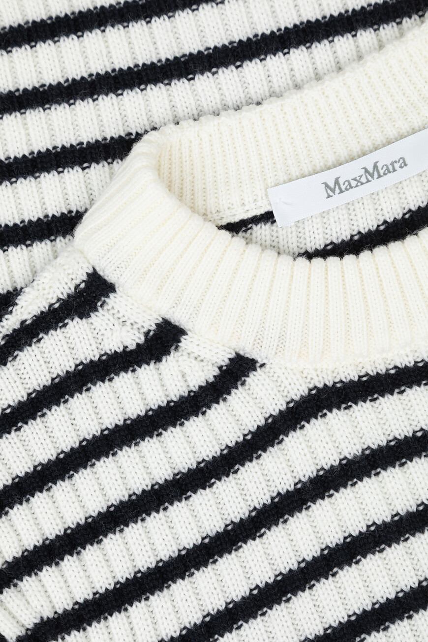 джемпер  LARI 2511361031 016 со скидкой