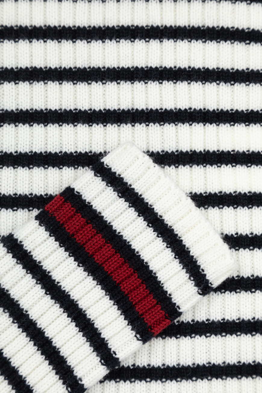 джемпер  LARI 2511361031 016 по распродаже