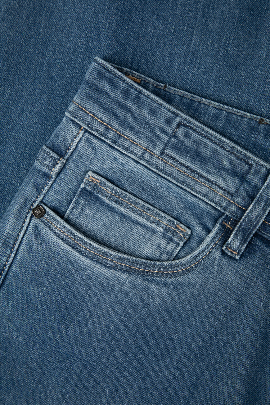 джинсы  DNM21-500 на официальном сайте