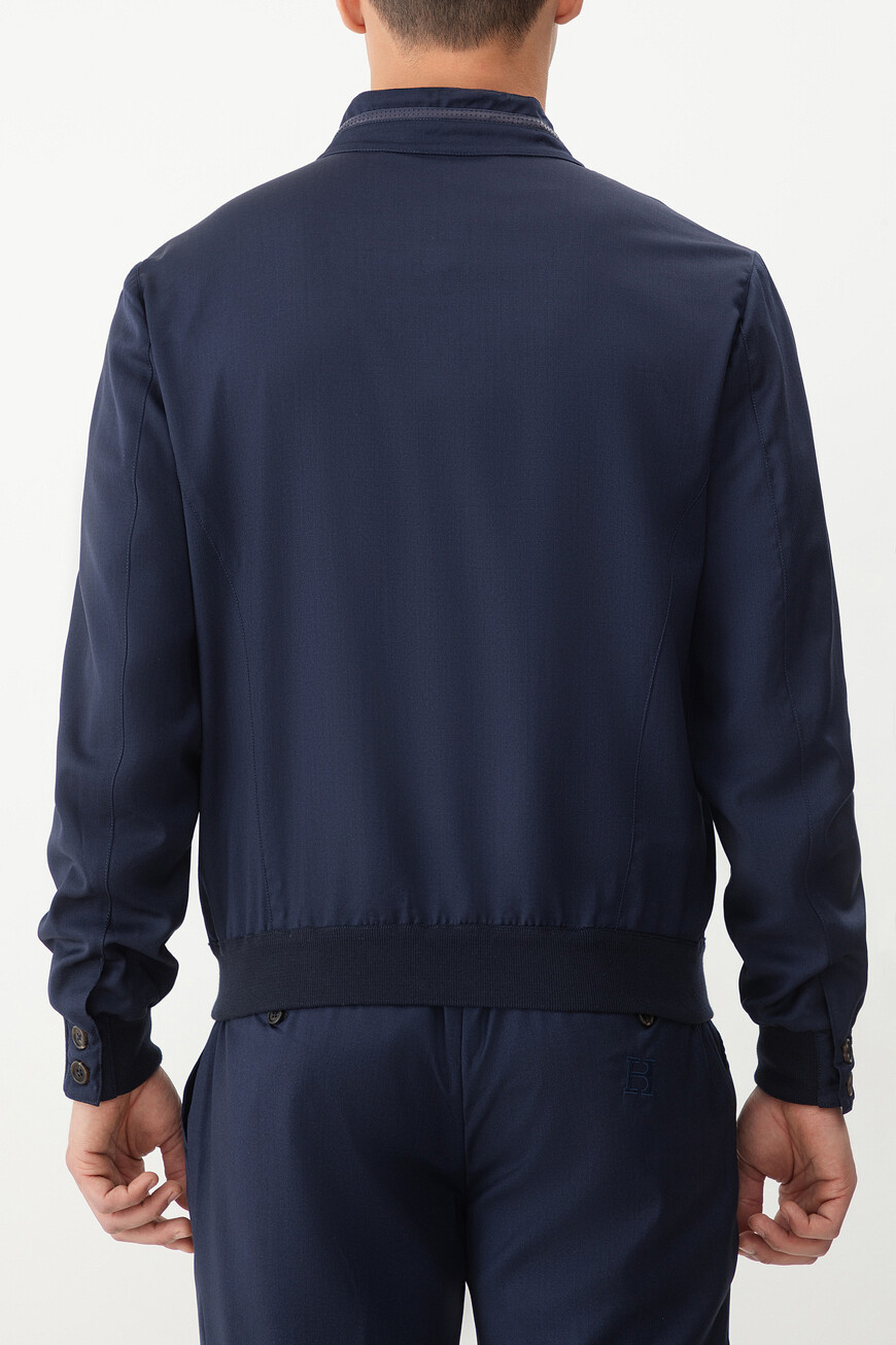 куртка  251HRT2104 T0084 1450A по акции