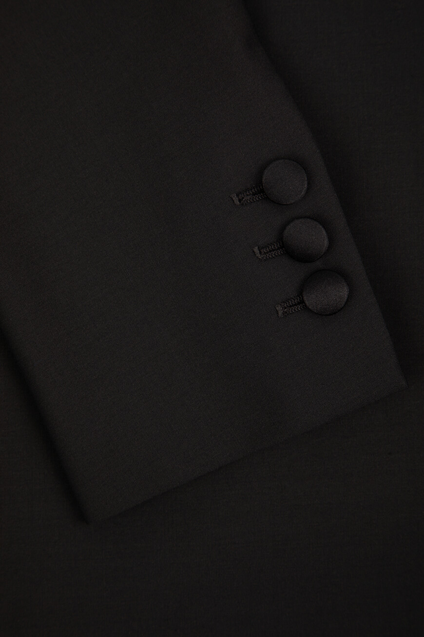 блейзер  модель skull SAEC WRF0687 PTE076N 02 оригинал