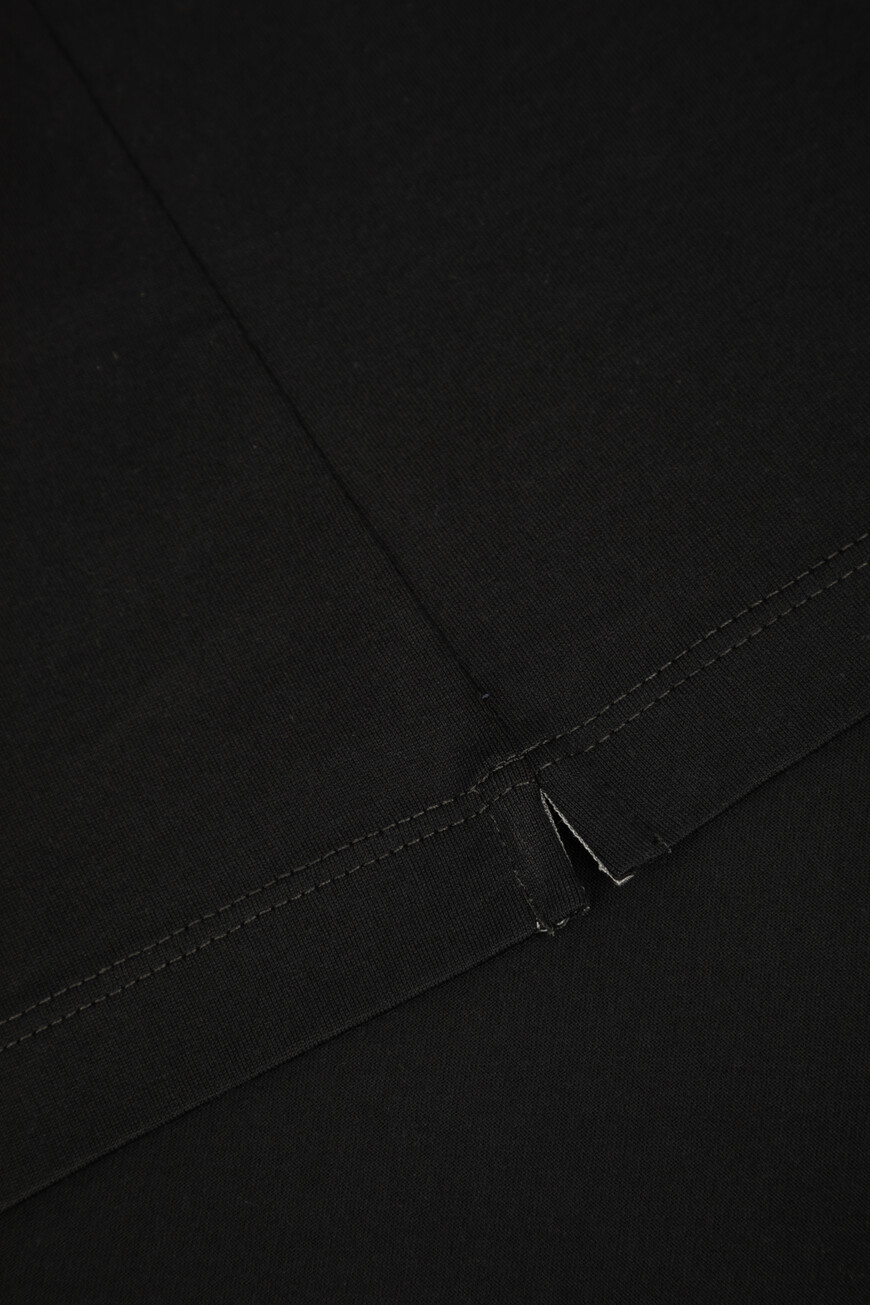 лонгслив  M0B137407 C101 на официальном сайте