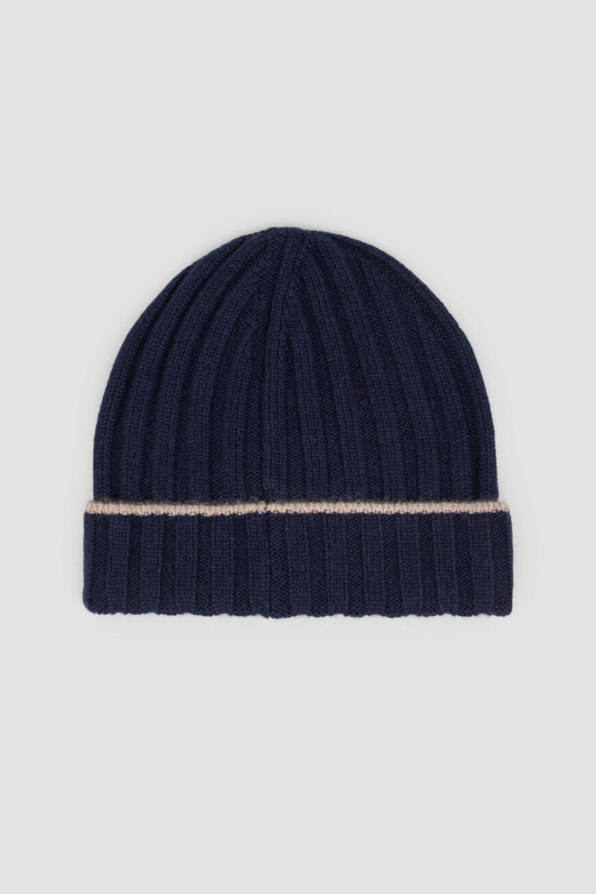 шапка  M2240900 CB878 купить с доставкой