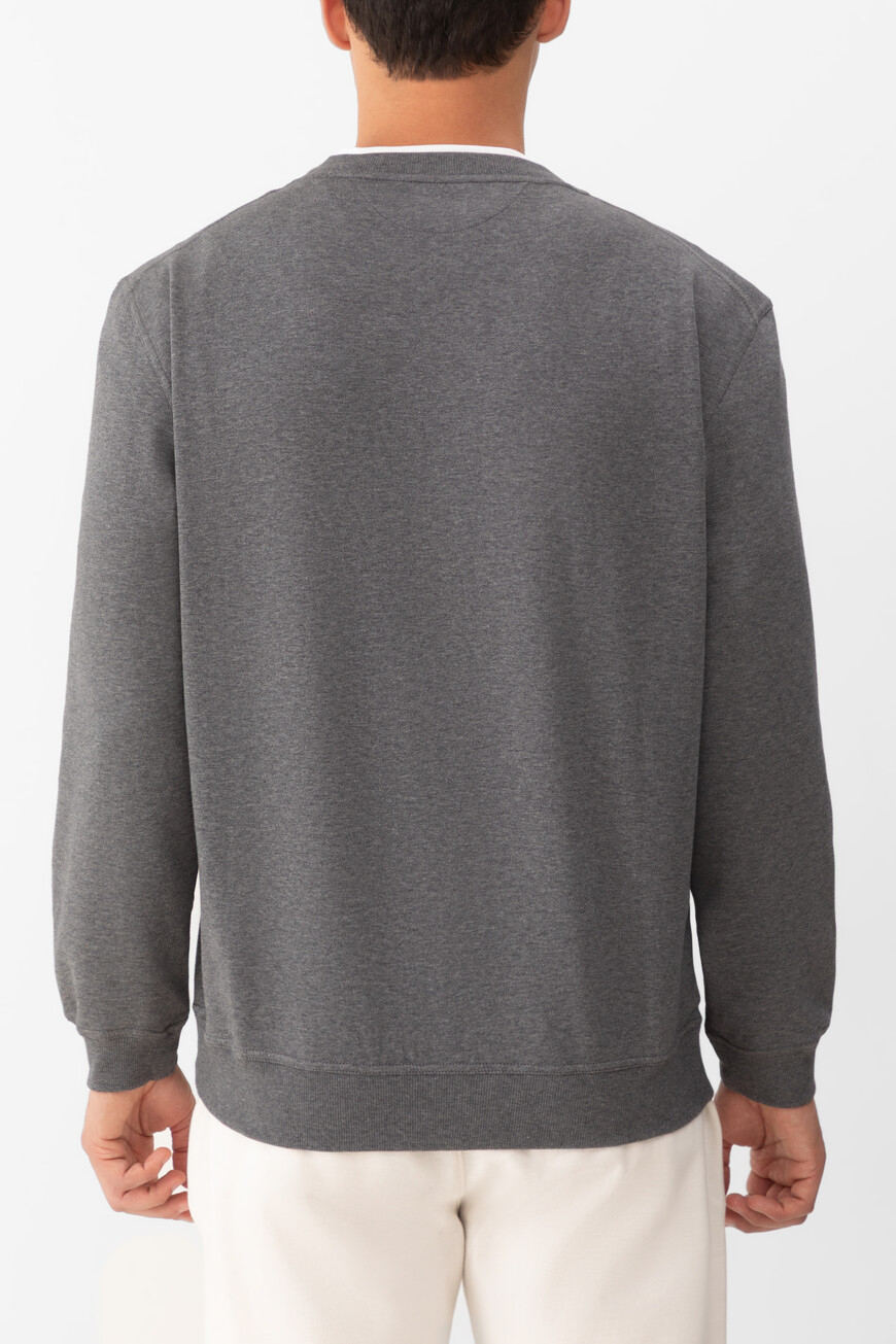 свитшот  модель из линейки travelwear MW8633380G C080 по акции