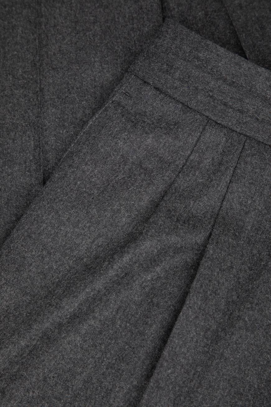 брюки  ME226E1710 C004 на официальном сайте