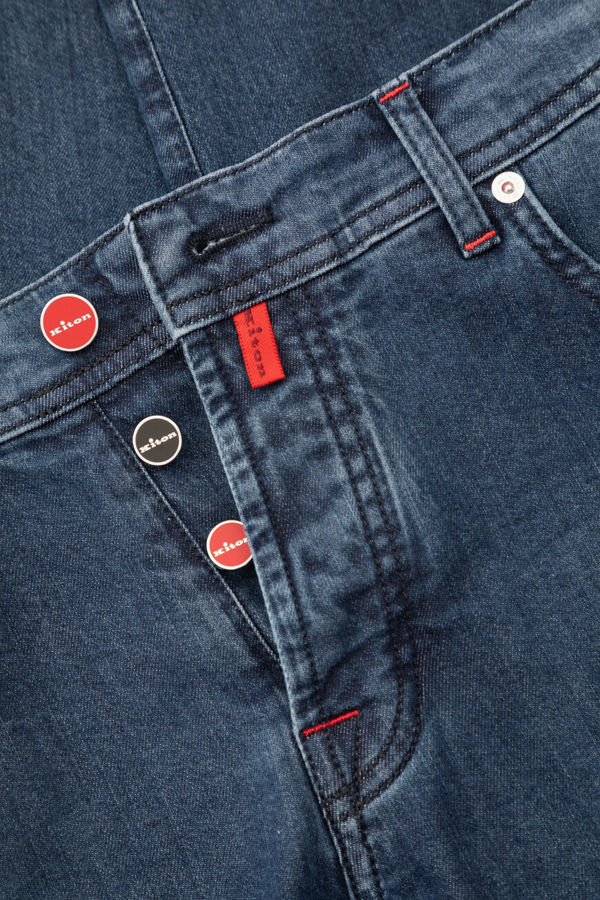 джинсы  UPNJSK0118H02000 по распродаже