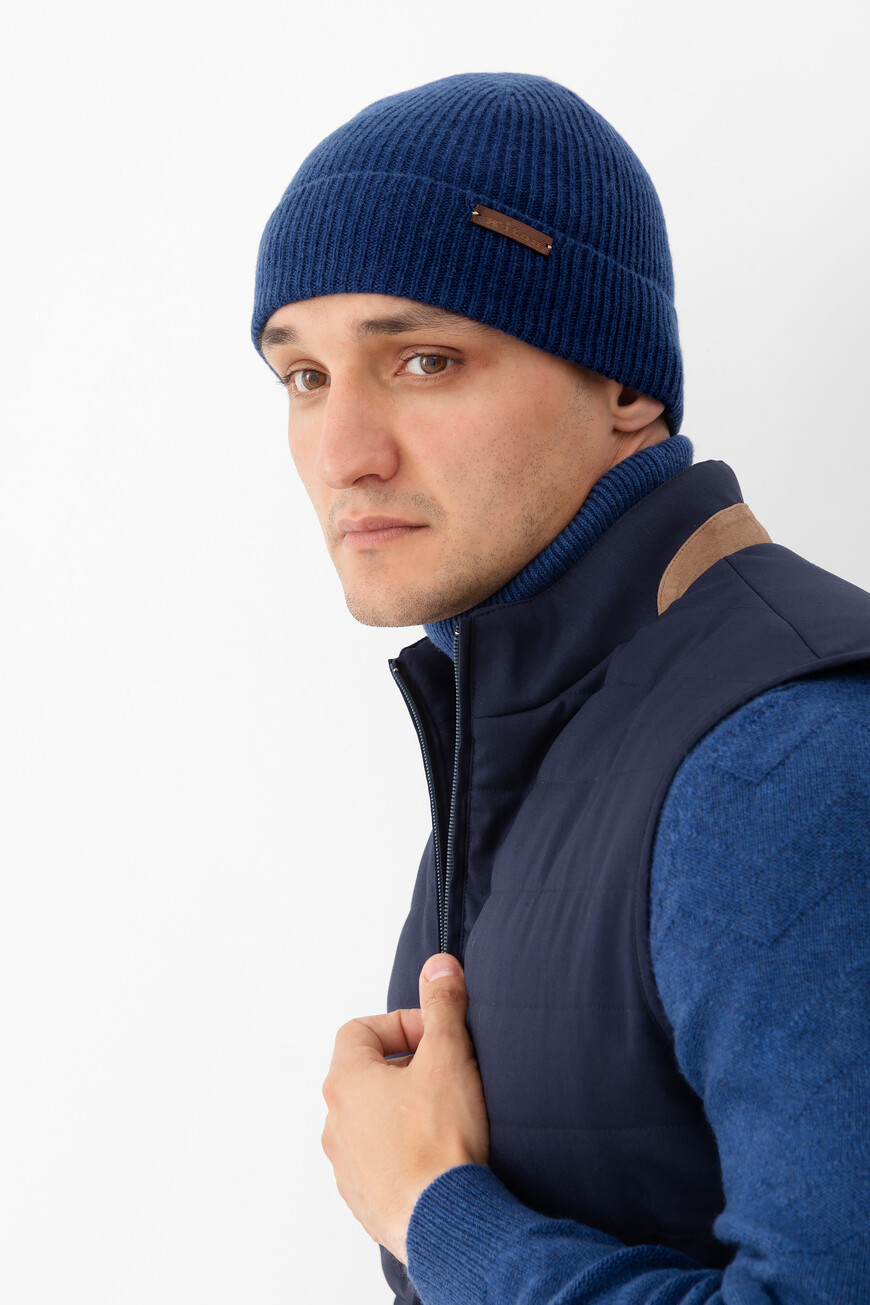 шапка  UCPL003K0211H02001 по акции