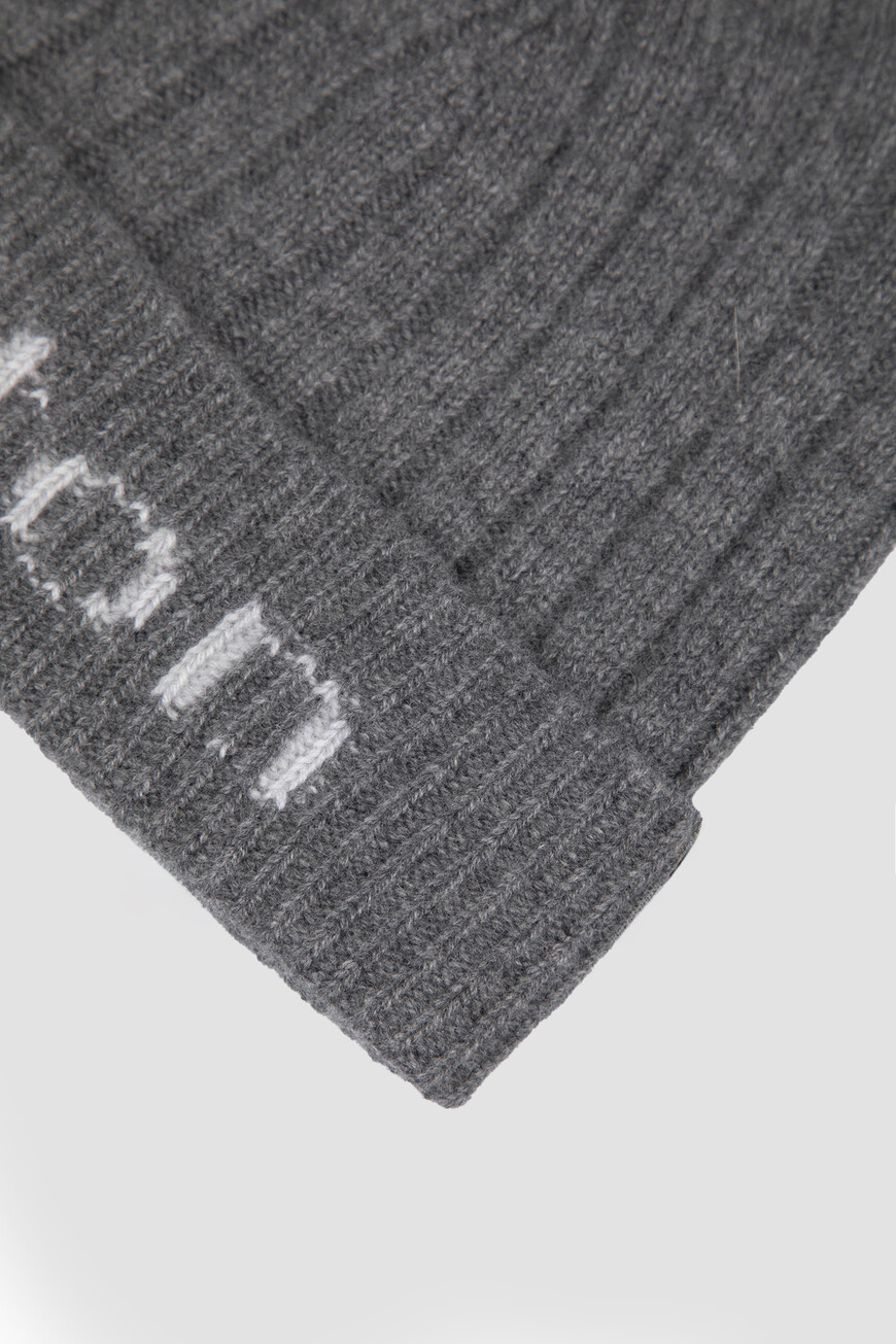 шапка  UCPL003K0213H04000 по низкой цене