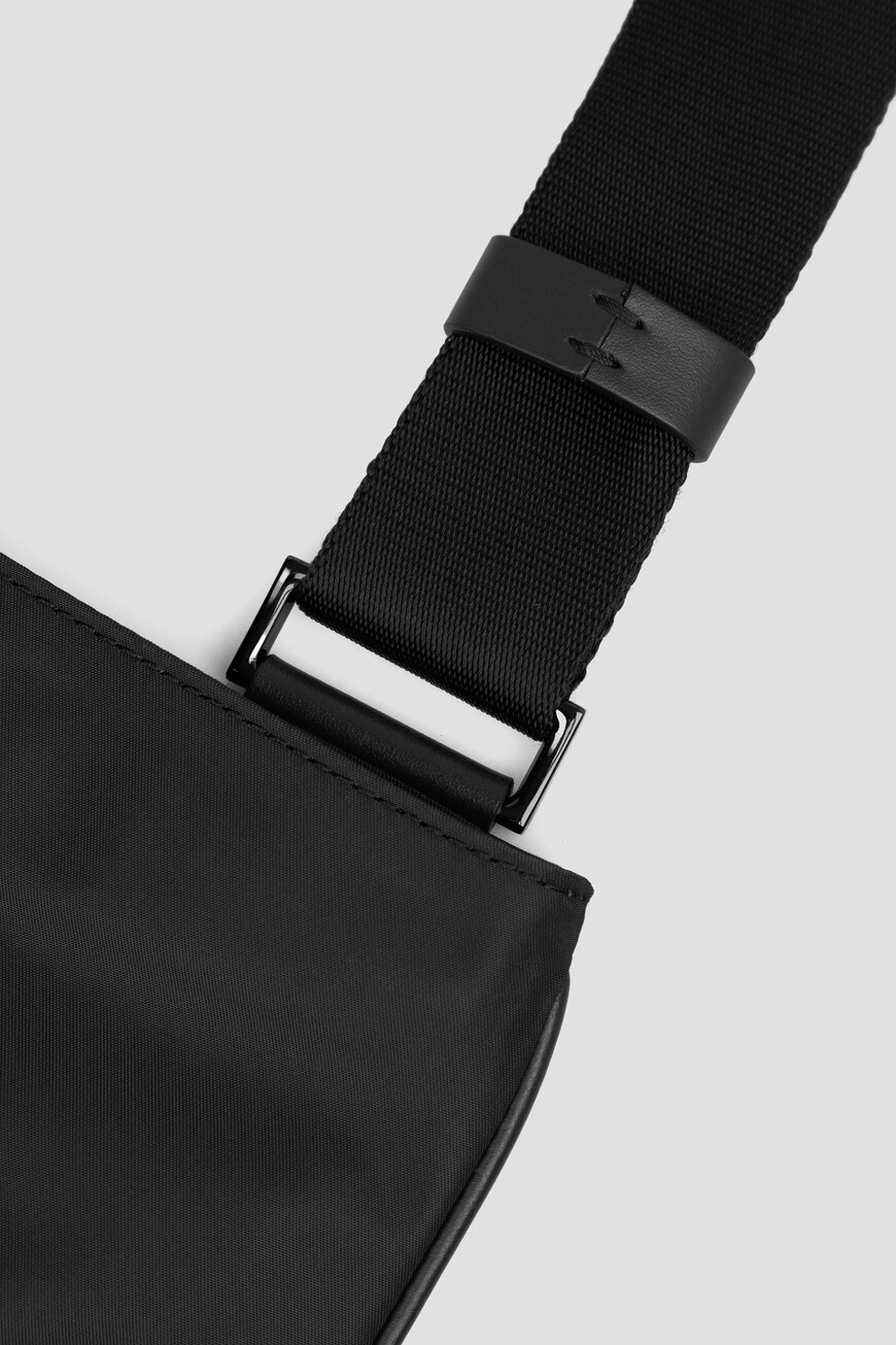 сумка  UBA0086N0127001004 на официальном сайте