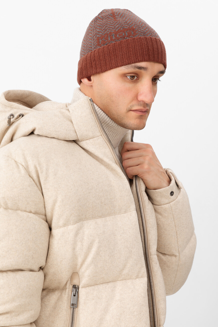 шапка  UCPL003K0215H08001 по акции