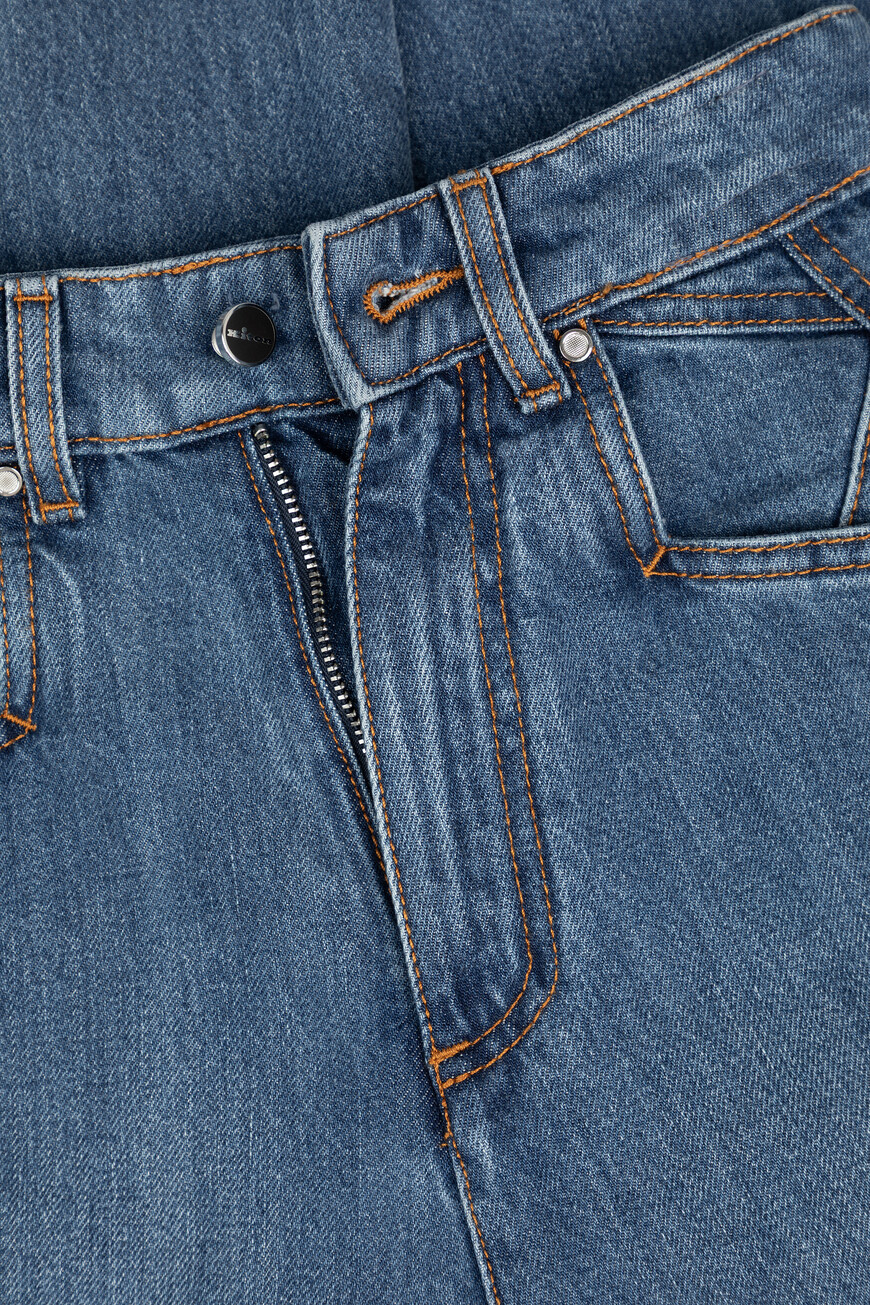 джинсы  DJ53102K0509H06008 по распродаже