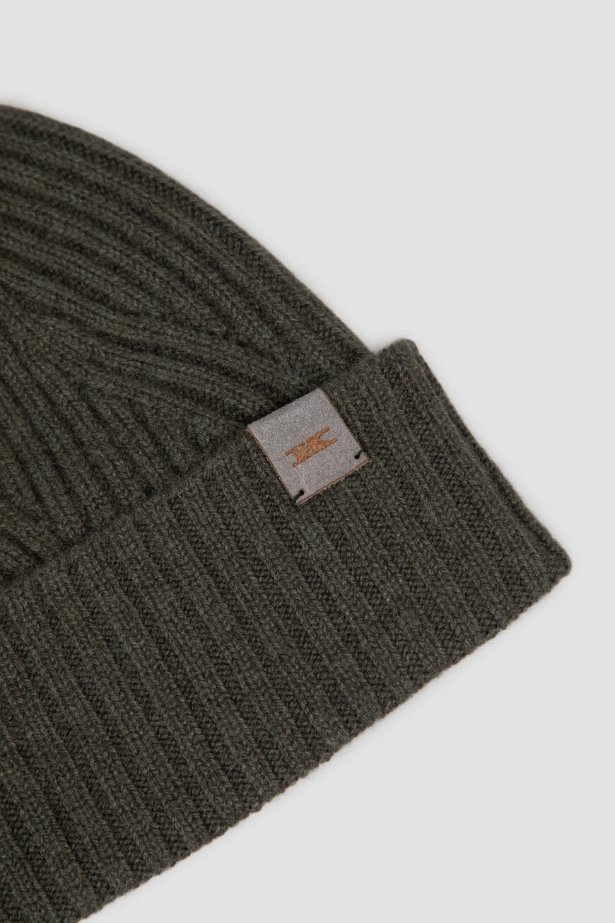 шапка  D60762K0521F25001 по низкой цене