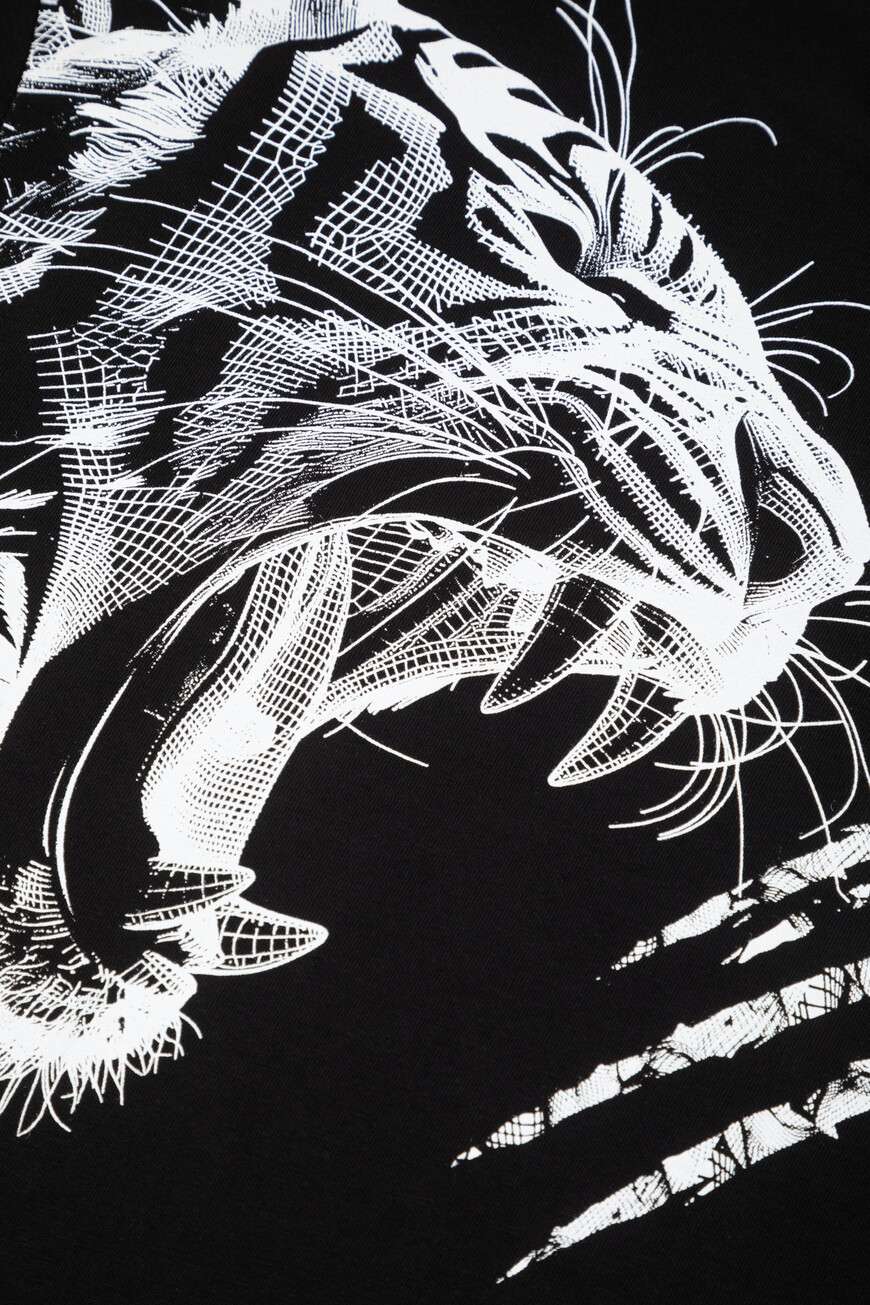 футболка  модель tiger line FAEC MTK8360 STE001N 02 на официальном сайте