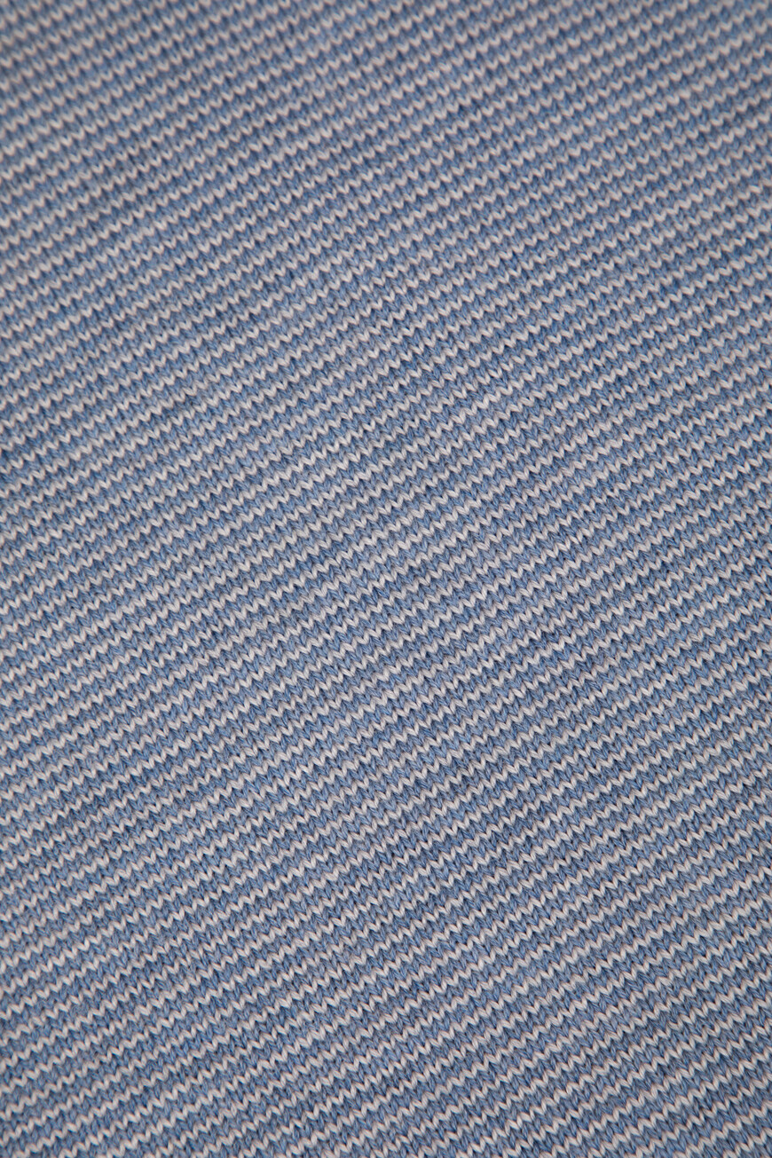 свитер  15311133 200. на официальном сайте