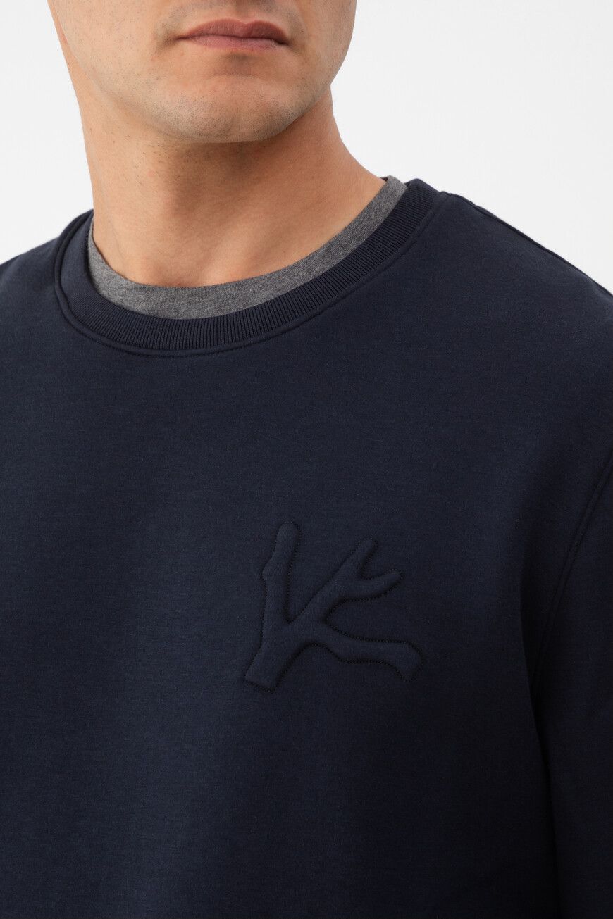 свитшот  MFHE63 J0411 800 купить с доставкой