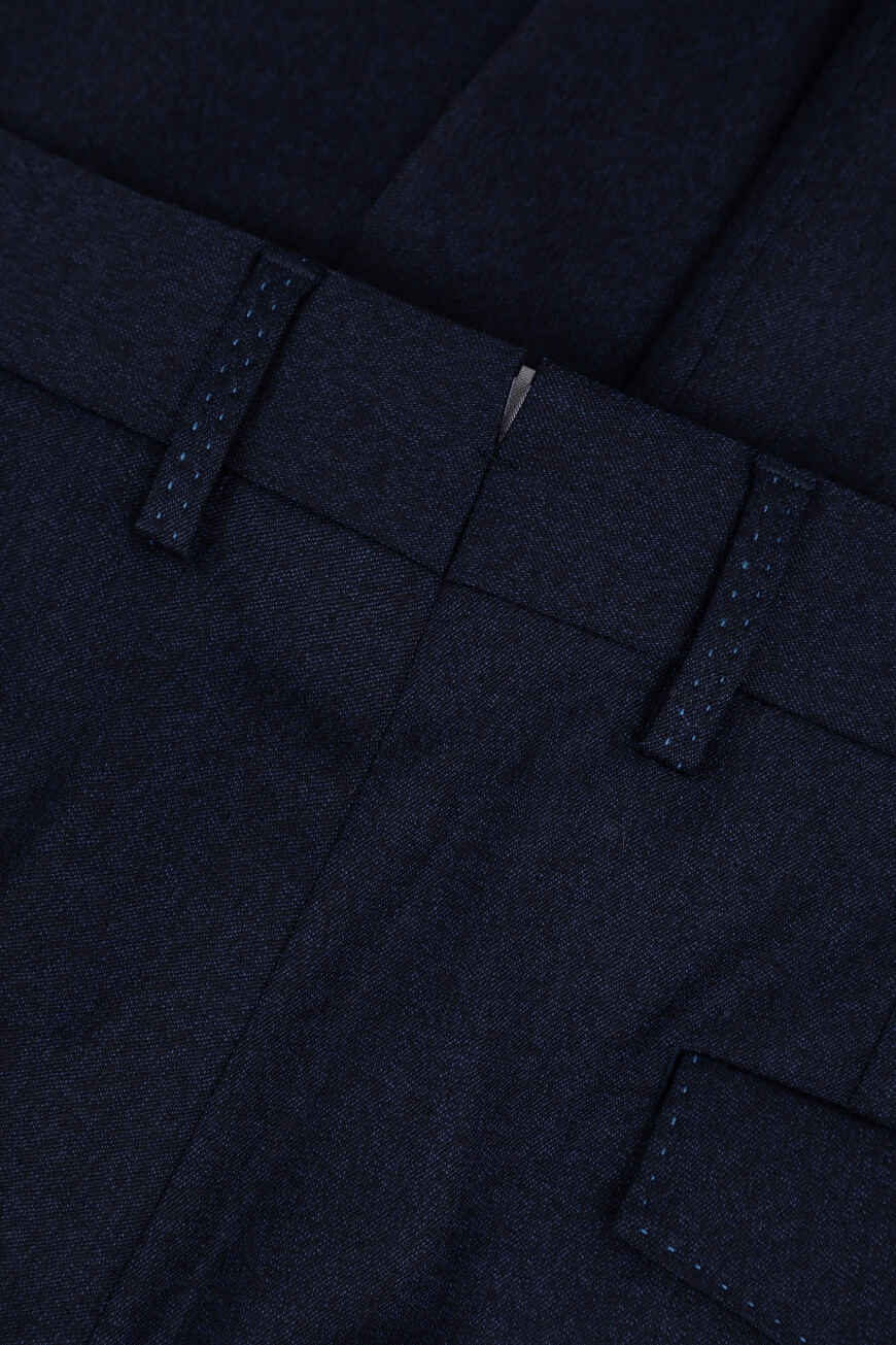 брюки  M1TD022001 W0029T 5011 на официальном сайте