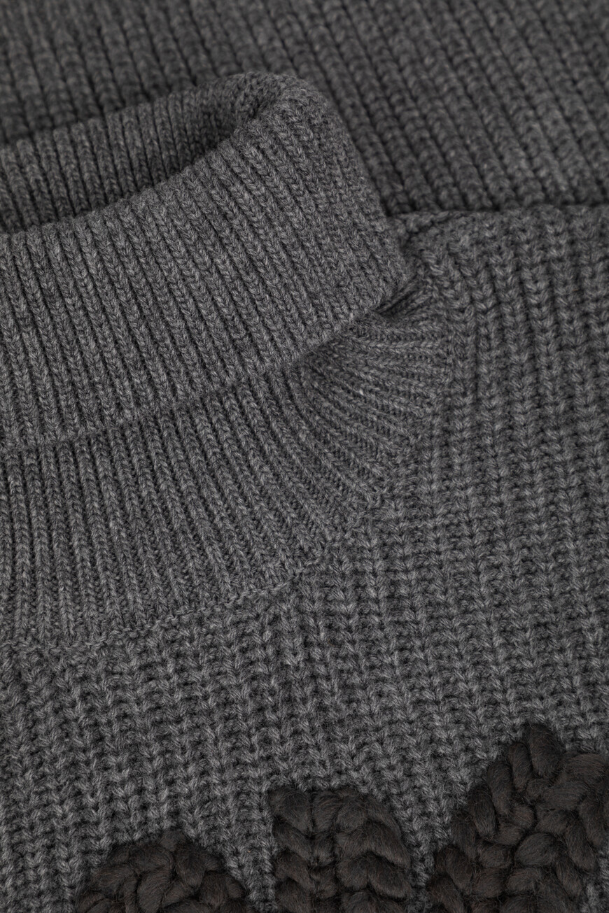 свитер  GXW63Z JDVC8 N0542 со скидкой