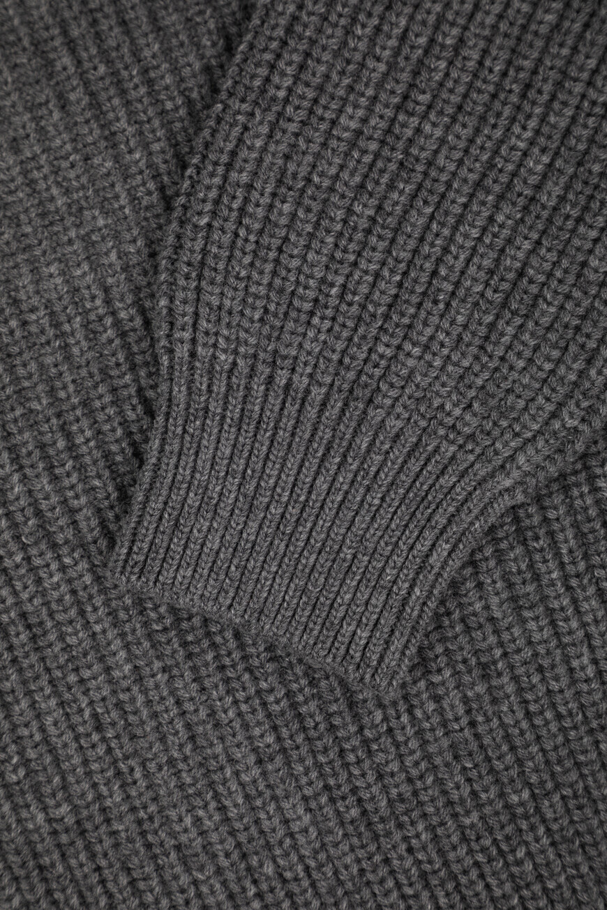 свитер  GXW63Z JDVC8 N0542 по распродаже