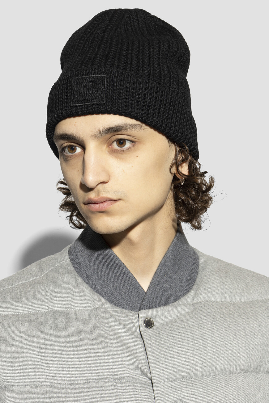 шапка  GX21KZ JDVCM N0000 по акции