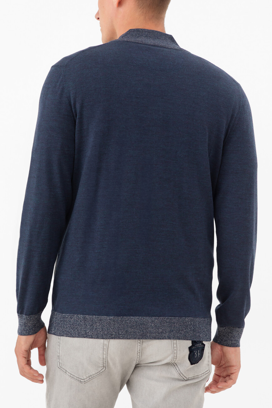 свитер  T3 52F OP 004-206 по акции