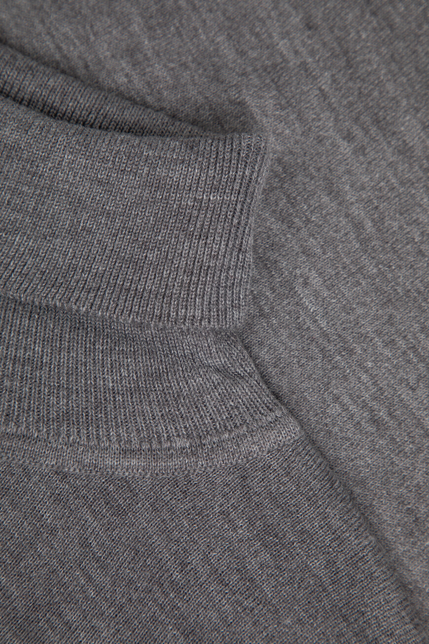 свитер  TRKB04-700 со скидкой