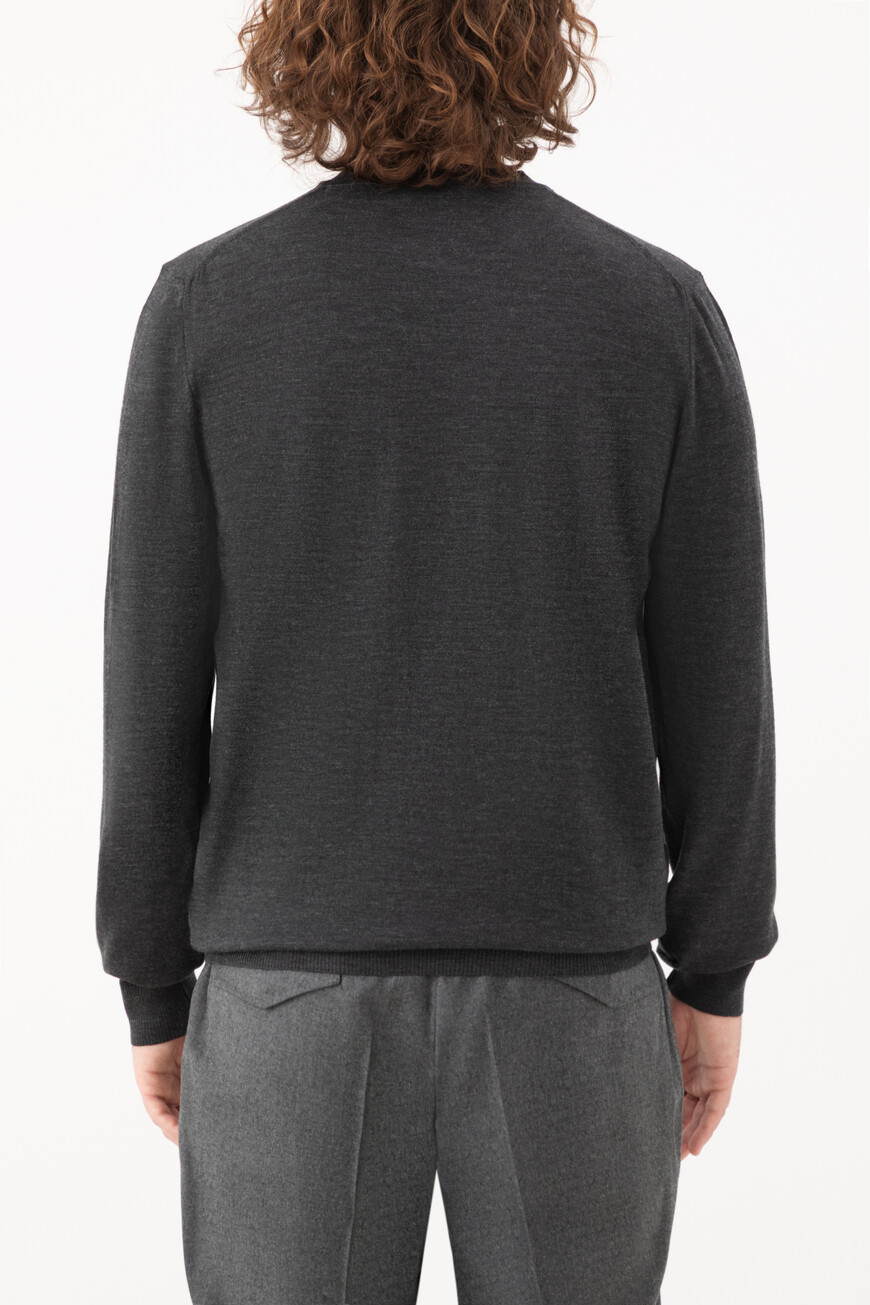 свитер  TRKB01-750 по акции