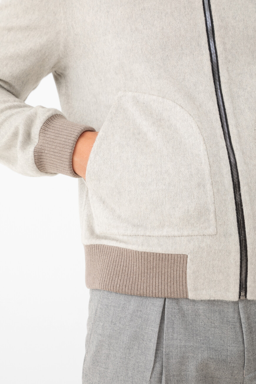 куртка  модель из лимитированной коллекции M2 52F MC 002-712 по низкой цене