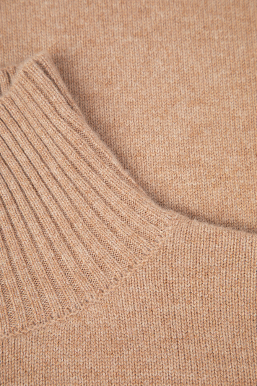 свитер  YD020203.0032.000160.00.23 со скидкой