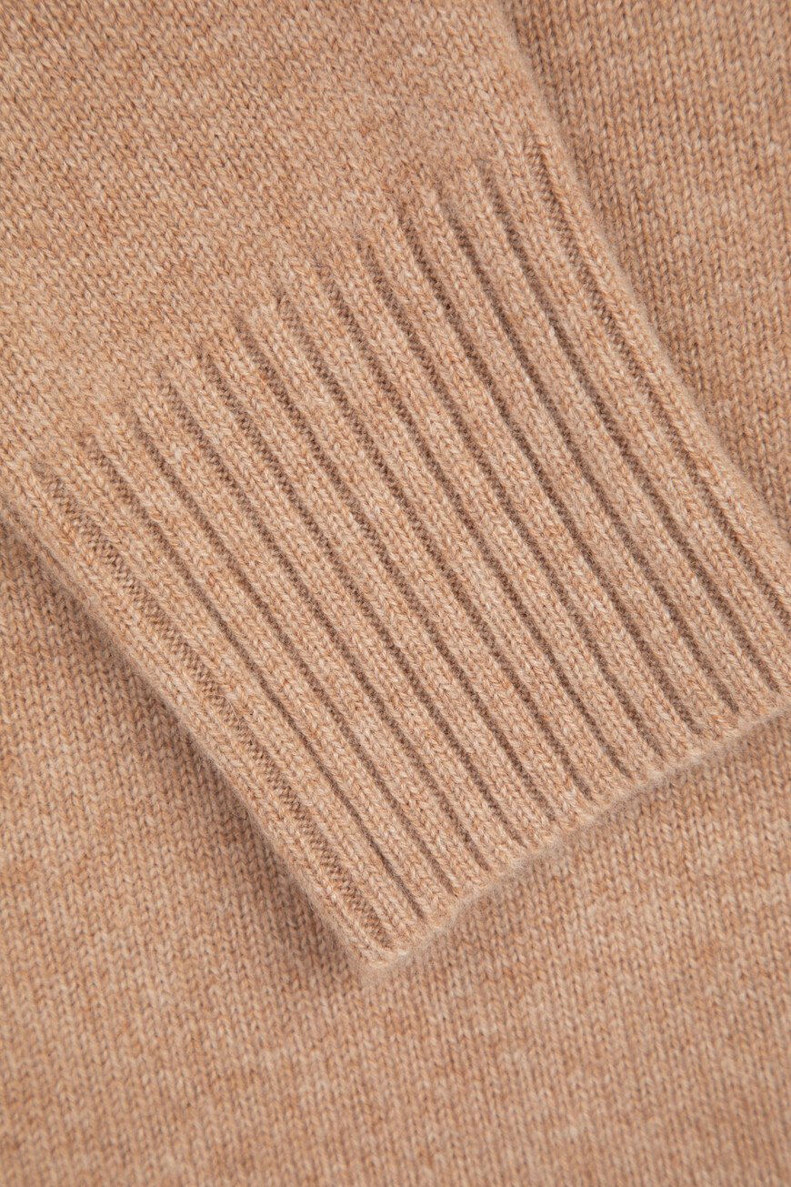 свитер  YD020203.0032.000160.00.23 по распродаже