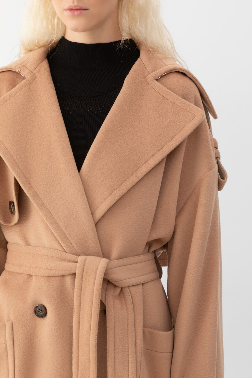 пальто  из италии вид сбоку