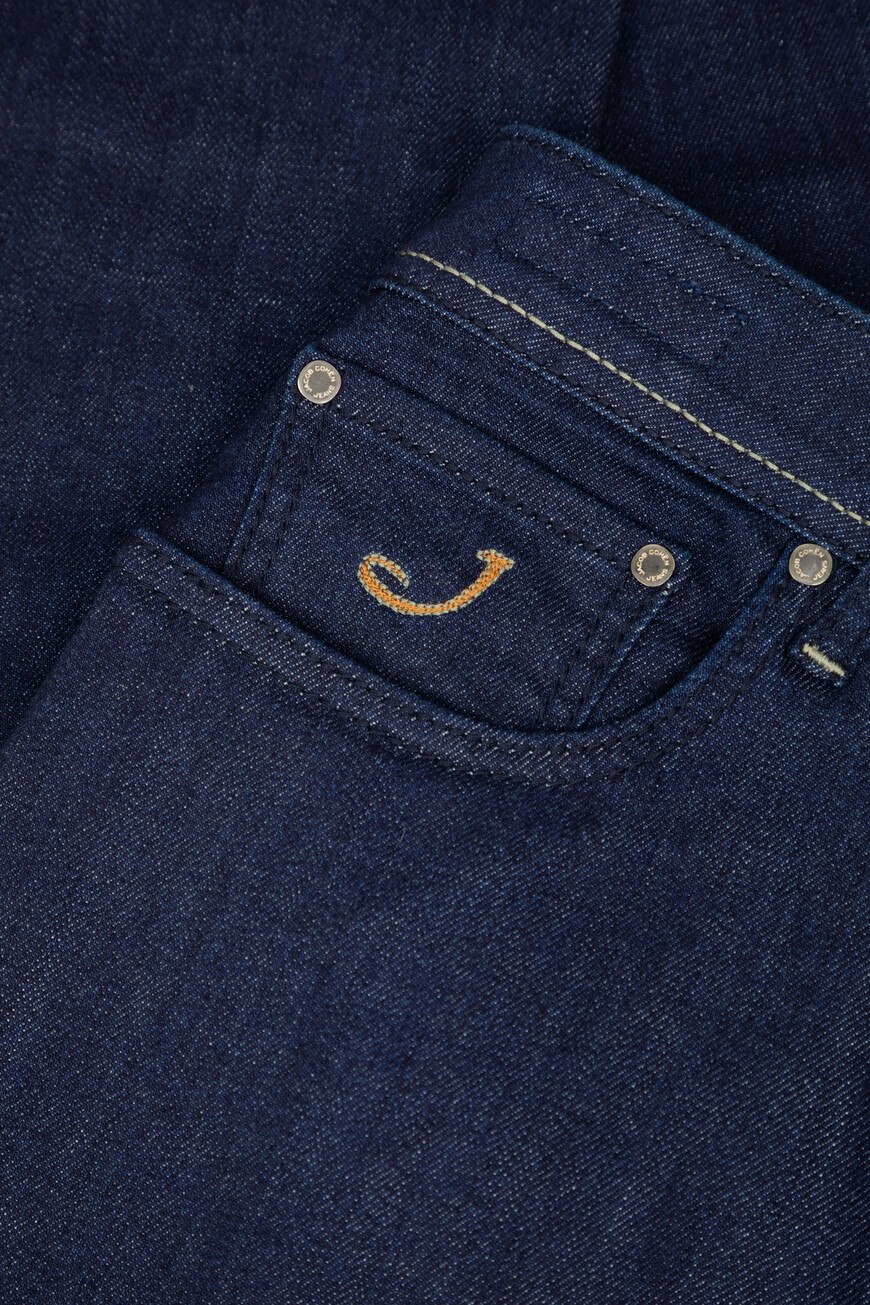 джинсы  JUM_QE004056_S3623 R1 100D на официальном сайте