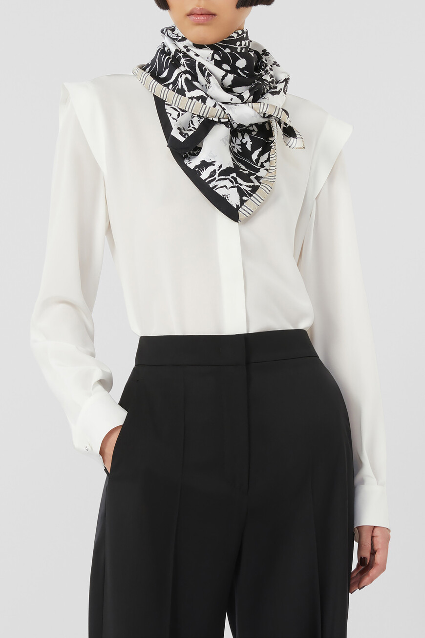 платок  CARRE90W 2524546131 005 по акции