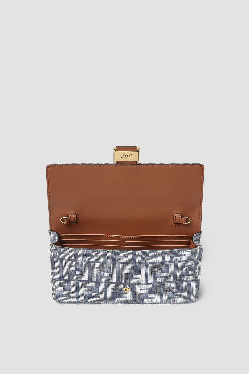 кошелек  модель baguette 8M0498 AUT4 F1SXQ со скидкой