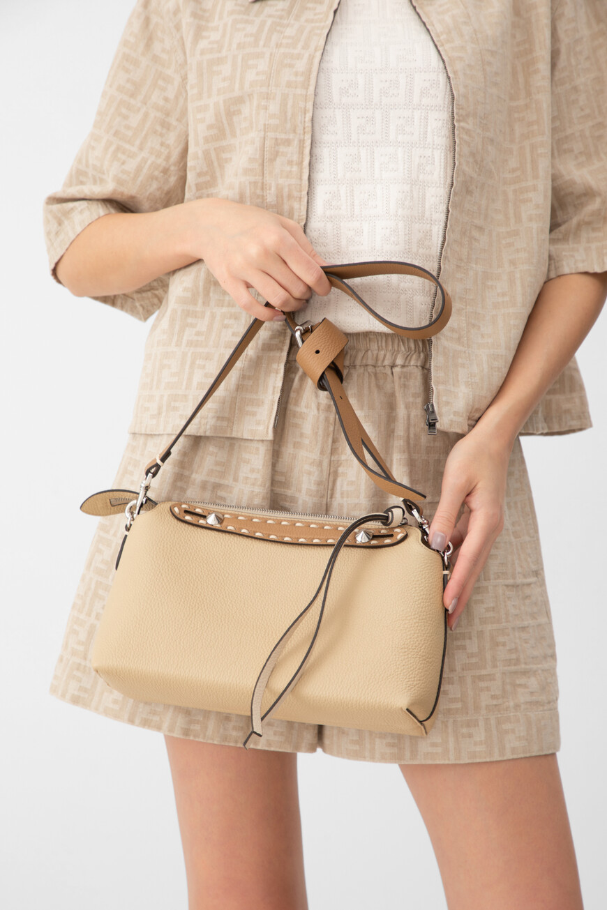 сумка  модель by the way selleria 8BL155 AV1J F1SY4 по акции