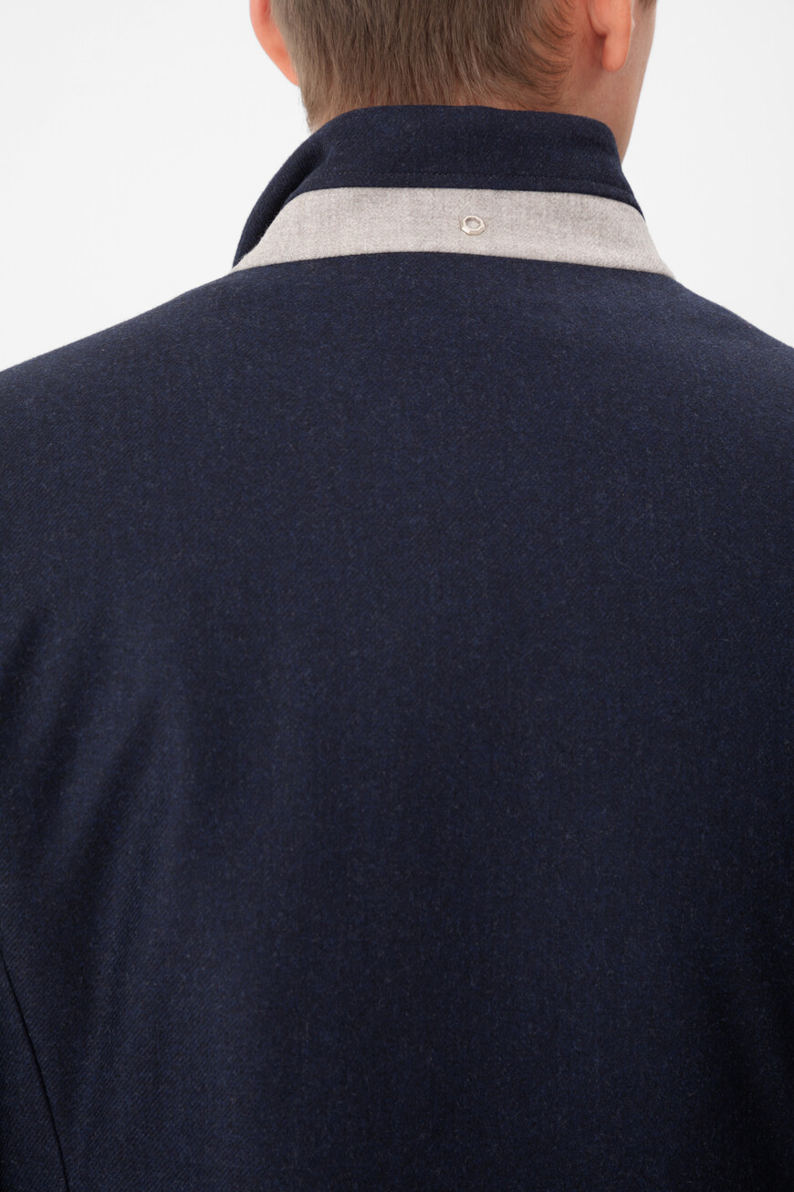 куртка  M7J4300190 MA0020 B046 со скидкой