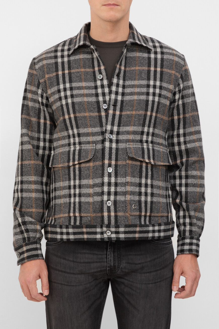 

Овершот Stefano Ricci, Клетка