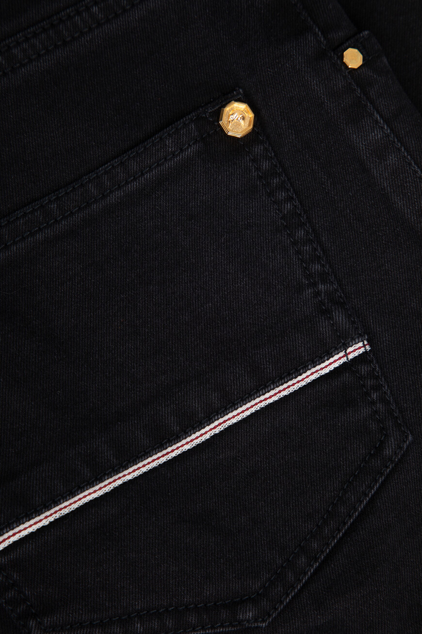 джинсы  MFT43B1340 T197BK NEG0 на официальном сайте