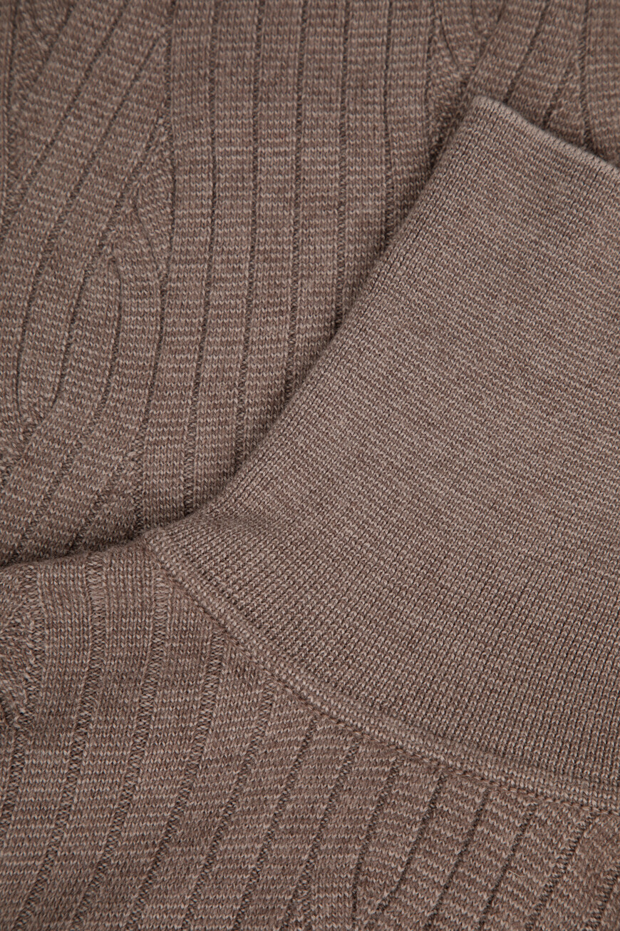 свитер  UMU30L ODK07 2500 со скидкой