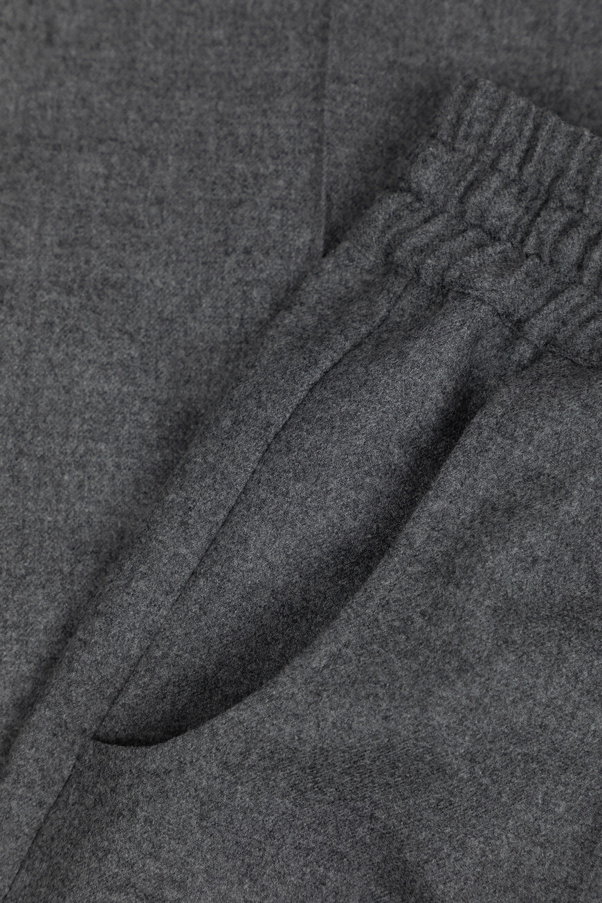 брюки  D37102K0559G02001 на официальном сайте