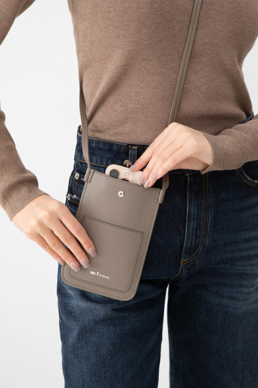 чехол для iphone  DSPIERAN0116110001 по акции