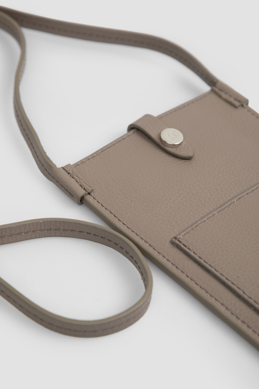 чехол для iphone  DSPIERAN0116110001 со скидкой