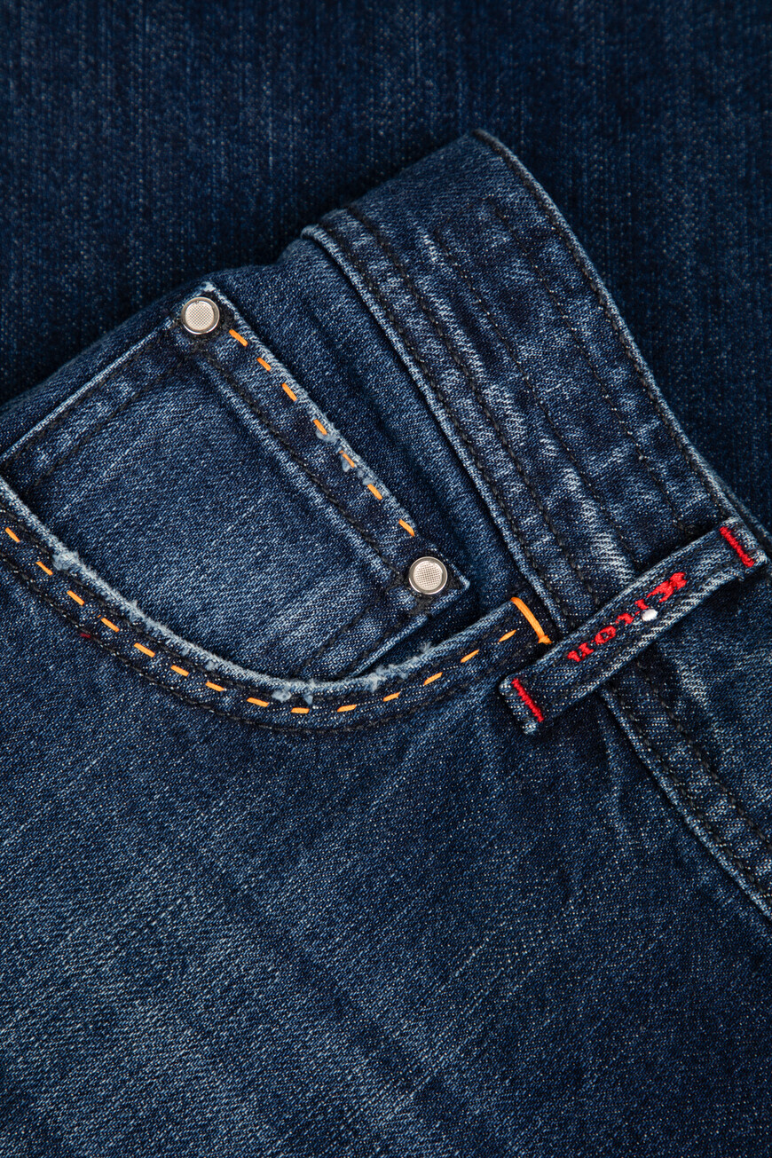 джинсы  UPNJSK0115H03004 на официальном сайте