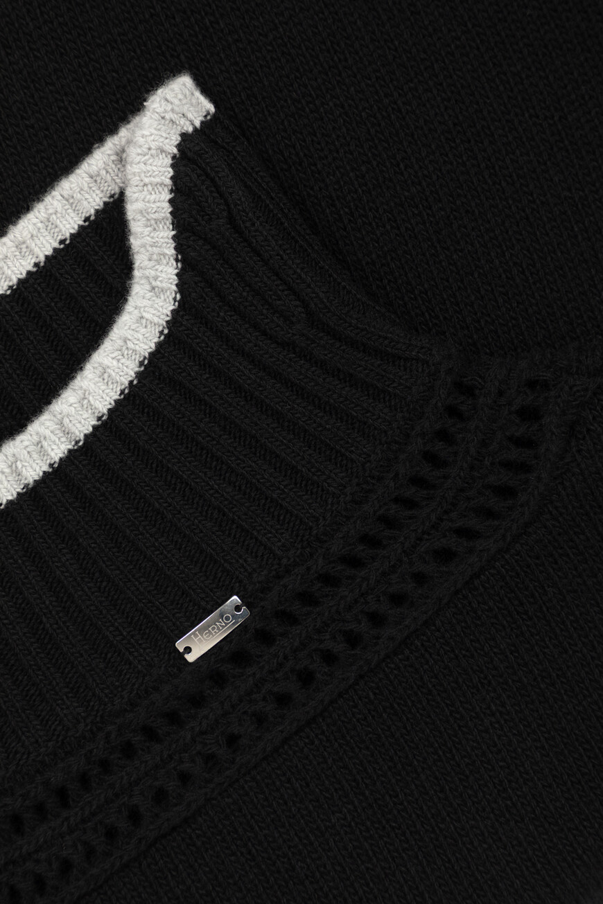 свитер  ML000055D 70100 9300 на официальном сайте