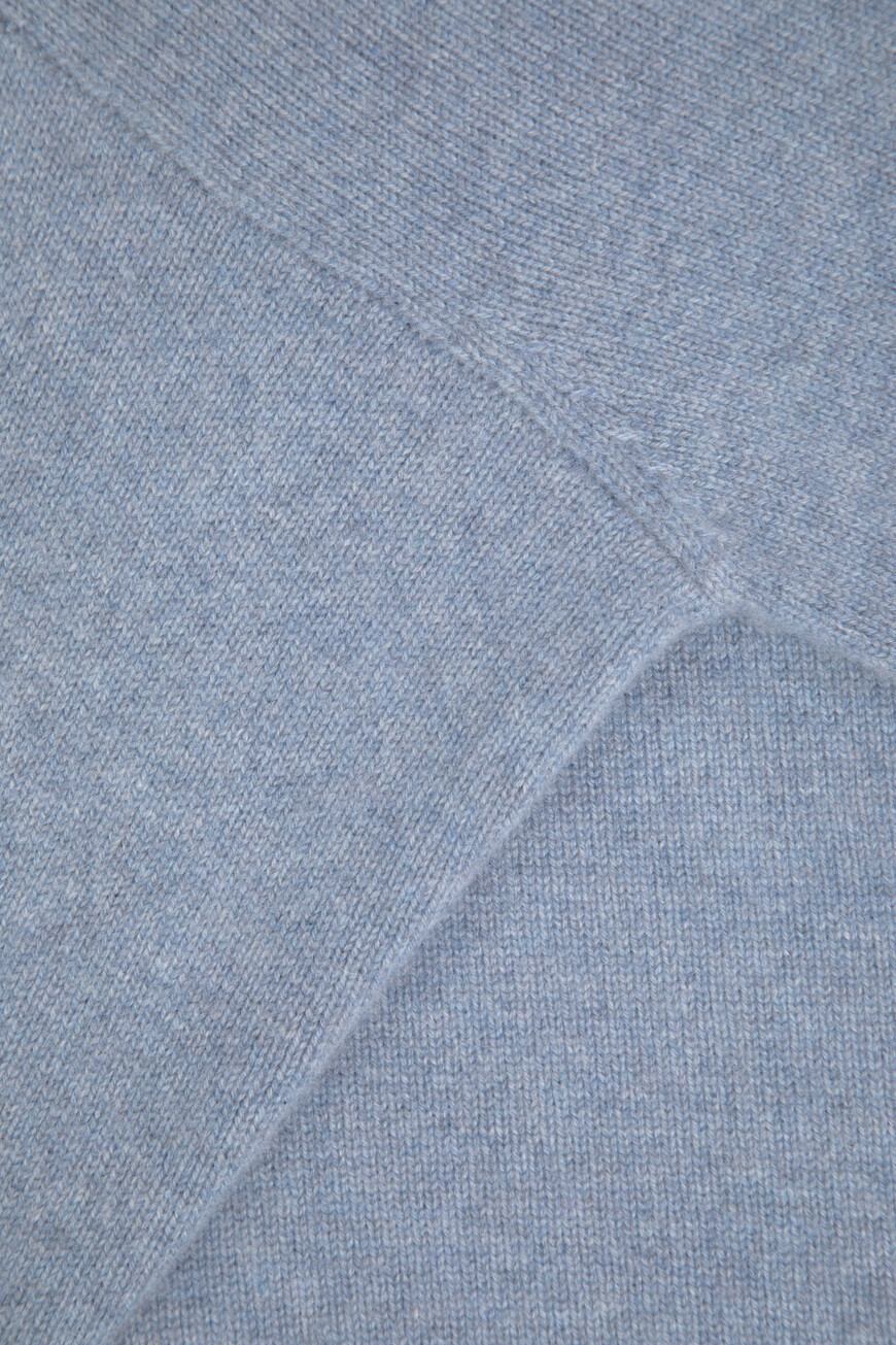 свитер  YD020203.0032.000510.00.23 по распродаже