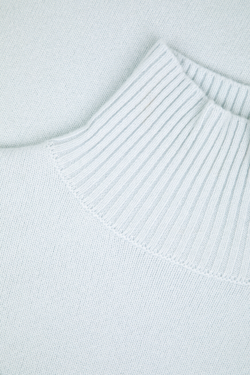 свитер  YD020203.0032.000560.00.23 со скидкой