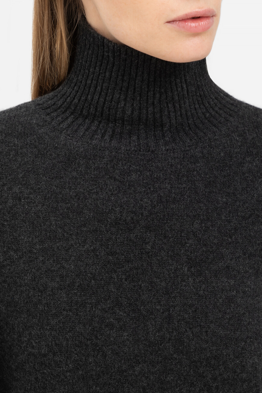 свитер  YD020203.0032.000720.00.23 купить с доставкой